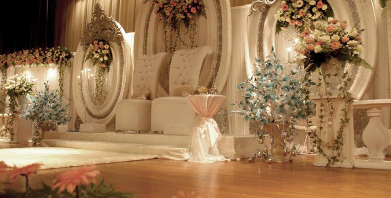 Berjaya Waterfront Hotel, Johor Bahru - Malay Wedding Pelamin Setup
